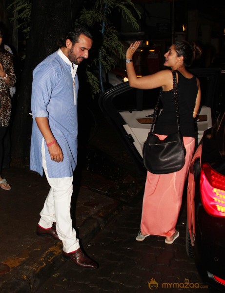 Saif & Kareena Snapped At Dewan's New Restaurant 