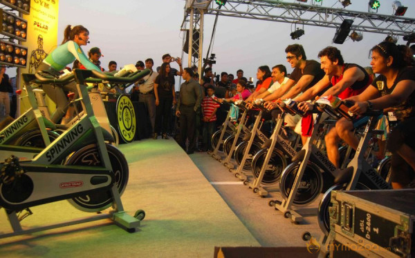 Salman at gold gym - Gallery 