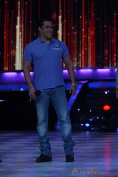 Salman Khan At JDJ Season 6Show On  Promoting BIGG BOSS 7
