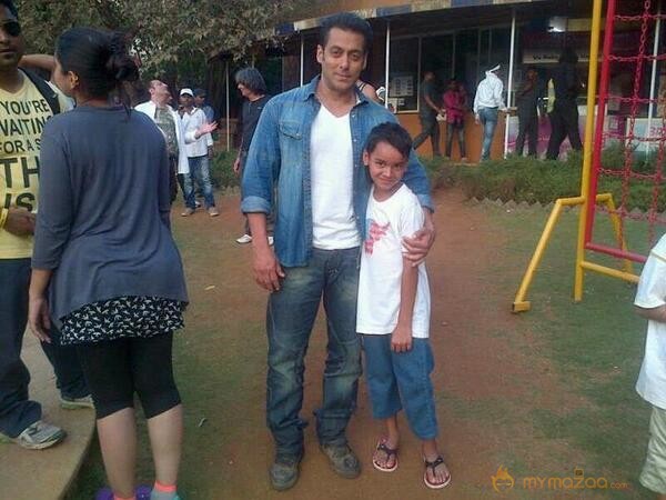 Salman Khan Mental Movie Working Stills