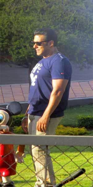 Salman Khan Mental Movie Working Stills