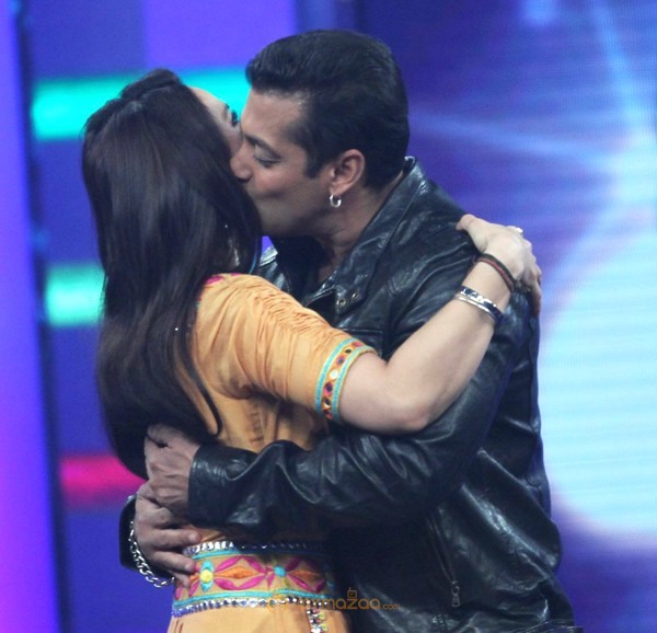 Salman and Preity on the  Guinness World Records