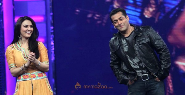 Salman and Preity on the  Guinness World Records