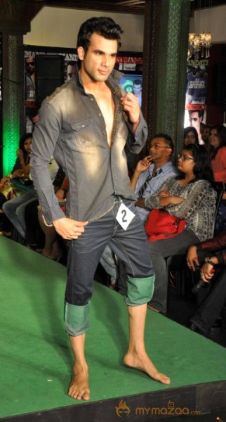 Sashaying Fashion Show Event 