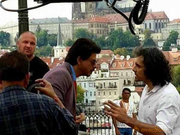 Shah Rukh Khan In Prague Shooting Photos
