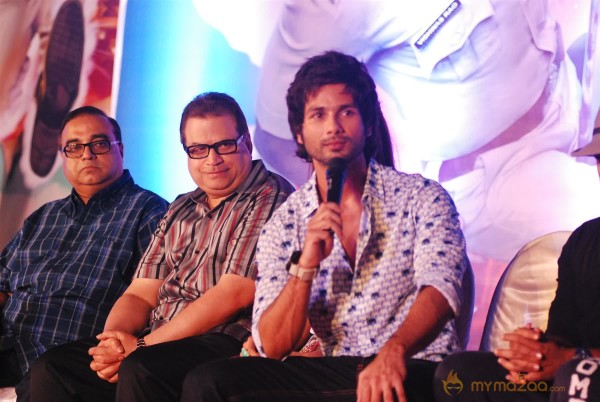Shahid kapoor And Ileanadcruz At Phata Poster Release