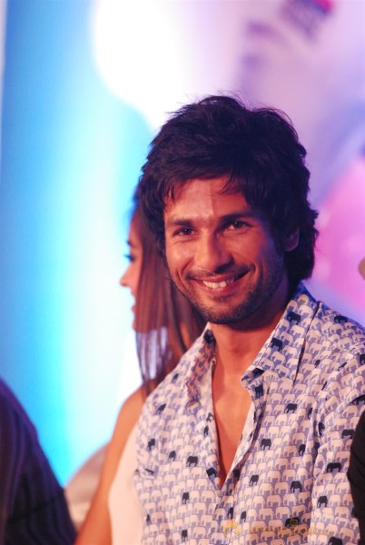 Shahid kapoor And Ileanadcruz At Phata Poster Release