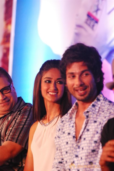 Shahid kapoor And Ileanadcruz At Phata Poster Release