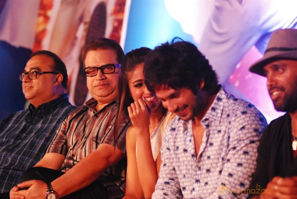 Shahid kapoor And Ileanadcruz At Phata Poster Release