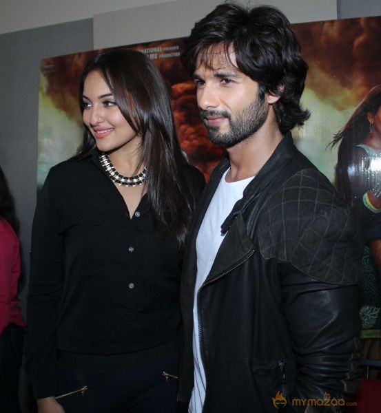 Shahid Kapoor At R Rajkumar Movie Promotion