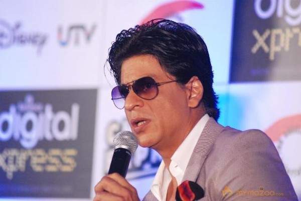 Shahrukh Khan Launches Chennai Express Mobile