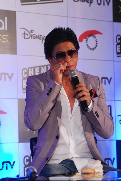 Shahrukh Khan Launches Chennai Express Mobile