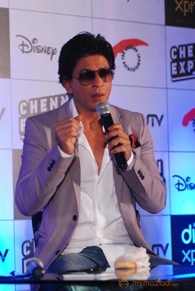 Shahrukh Khan Launches Chennai Express Mobile