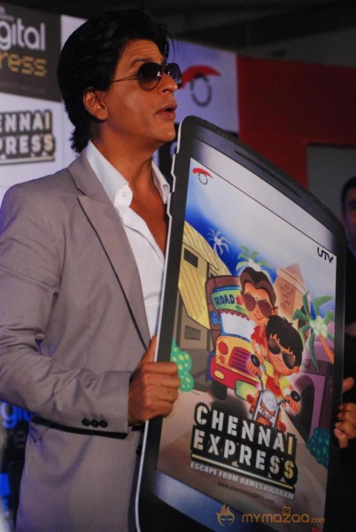 Shahrukh Khan Launches Chennai Express Mobile