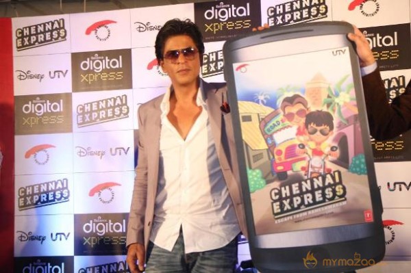 Shahrukh Khan Launches Chennai Express Mobile