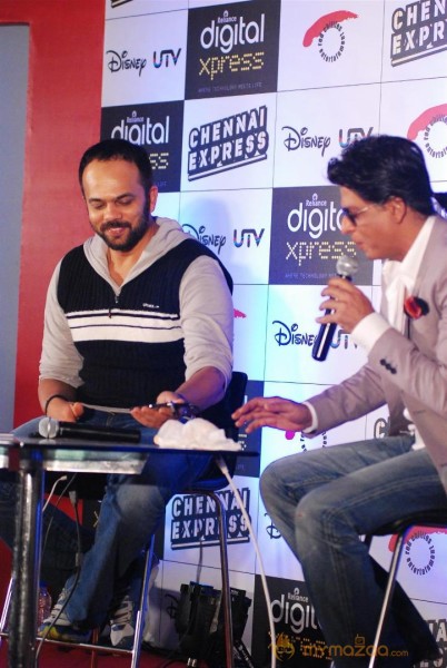 Shahrukh Khan Launches Chennai Express Mobile