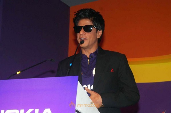 Shahrukh at Nokia Kolkata Knight Riders Press Conference
