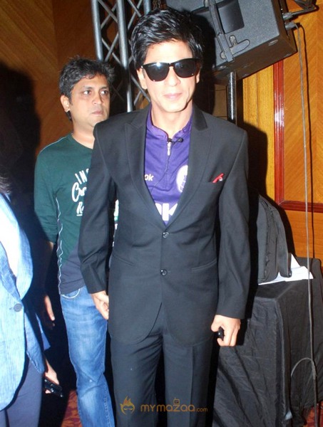 Shahrukh at Nokia Kolkata Knight Riders Press Conference