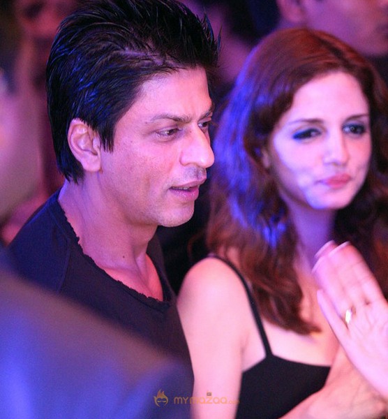 Shahrukh khan and family at IPL