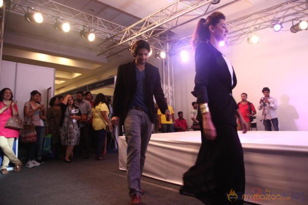 Shibani Dandekar- Ali Fazal At Femina Carnival 2013 