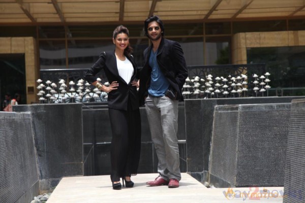 Shibani Dandekar- Ali Fazal At Femina Carnival 2013 