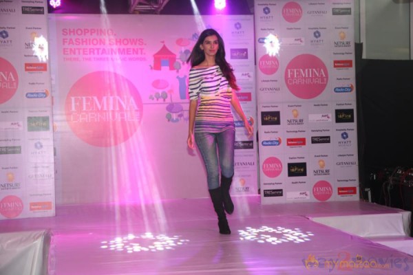 Shibani Dandekar- Ali Fazal At Femina Carnival 2013 