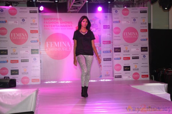 Shibani Dandekar- Ali Fazal At Femina Carnival 2013 