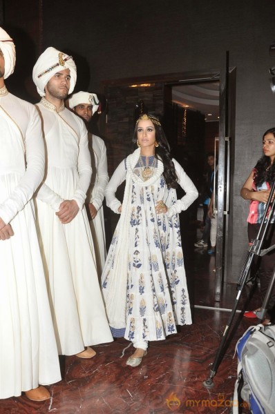 Shraddha Ramp Walk For Jabong PP Collection