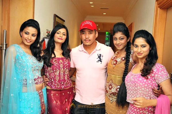 Shriya Launch Wedding Vows Magazine 