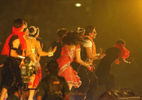 Shriya & SRK Performing At IPL Opening Ceremony