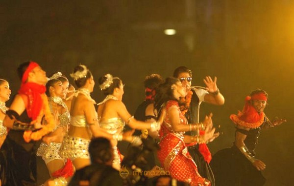 Shriya & SRK Performing At IPL Opening Ceremony