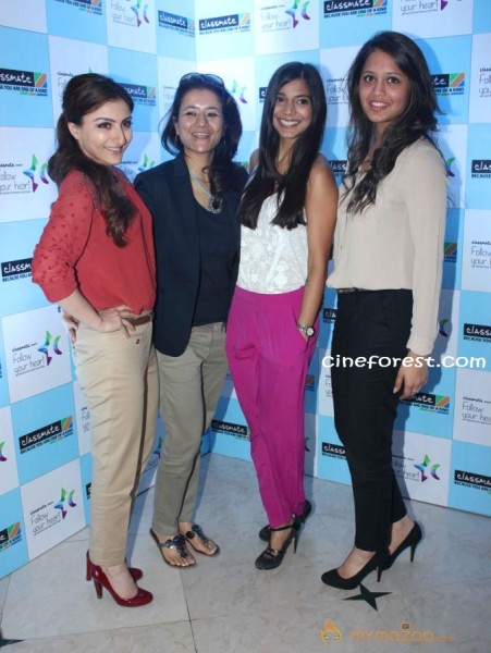 SOHA ALI KHAN LATEST PICS