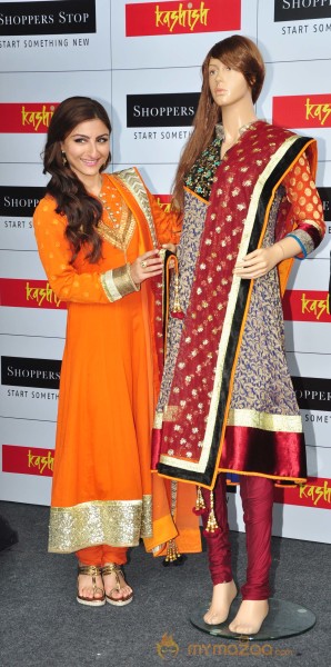 Soha Launch Shoppers Stop's Salwaar Kameez & Kurti Fest 