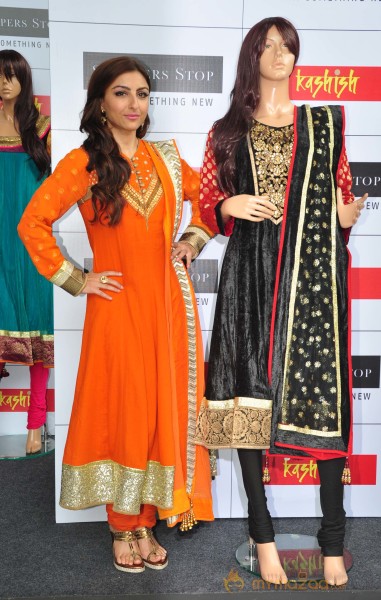 Soha Launch Shoppers Stop's Salwaar Kameez & Kurti Fest 