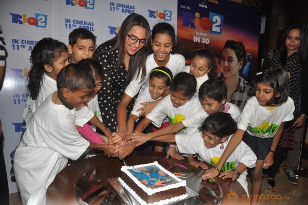 Sonakshi  At RIO 2 Special Screening 