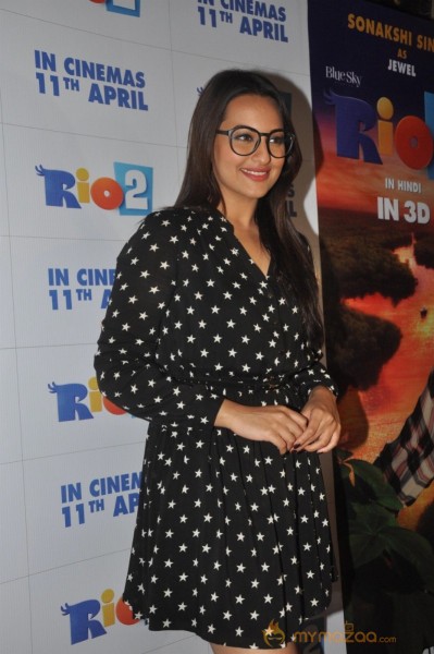 Sonakshi  At RIO 2 Special Screening 