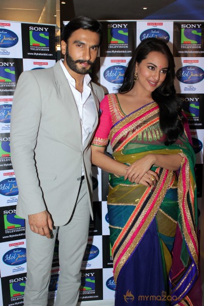 Sonakshi & Ranveer At Indian Idol Junior 
