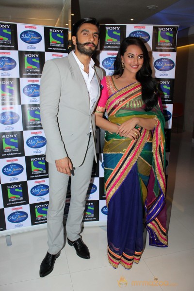 Sonakshi & Ranveer At Indian Idol Junior 