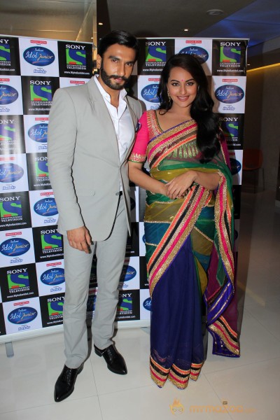 Sonakshi & Ranveer At Indian Idol Junior 