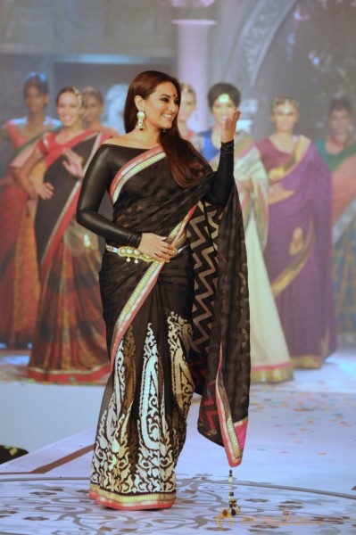 Sonakshi Sinha Latest Rampwalk Photos