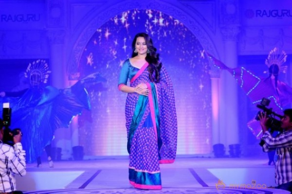 Sonakshi Sinha Latest Rampwalk Photos