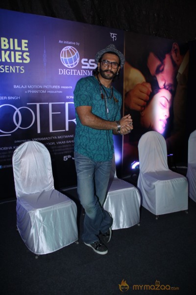 Sonakshi Sinha & Ranveer Singh At Samsung Store  