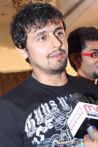 Sonu Nigam Launches Pyar Tera Song from Luv U Soniyo 