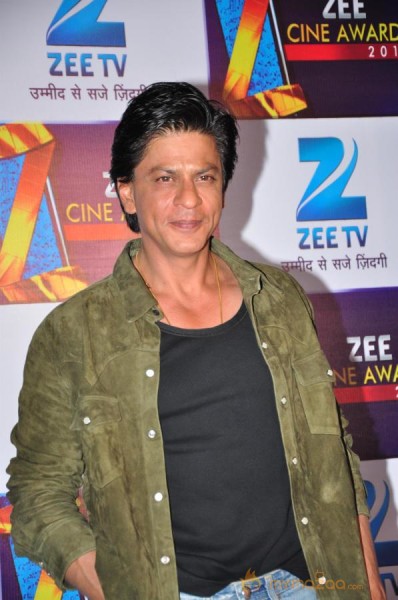 SRK-Deepika At Zee Cine Awards 2013 Announcement