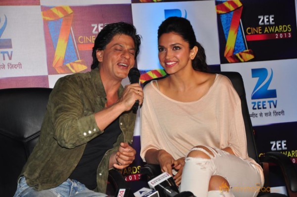 SRK-Deepika At Zee Cine Awards 2013 Announcement
