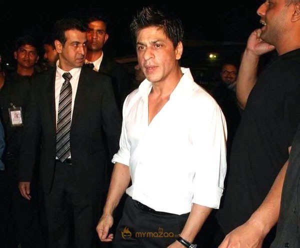 SRK and Brian Lara at IPL red carpet last night-Gallery