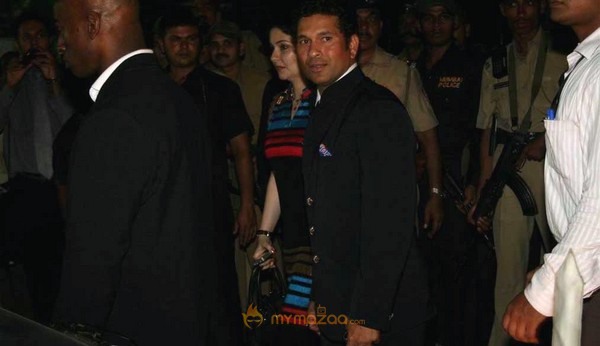 SRK and Brian Lara at IPL red carpet last night-Gallery