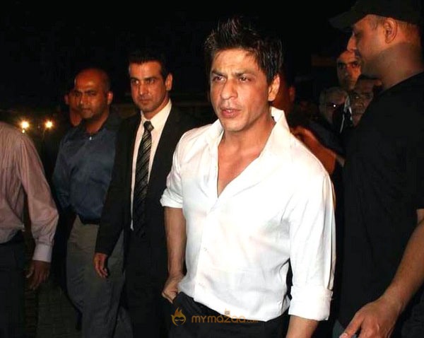 SRK and Brian Lara at IPL red carpet last night-Gallery