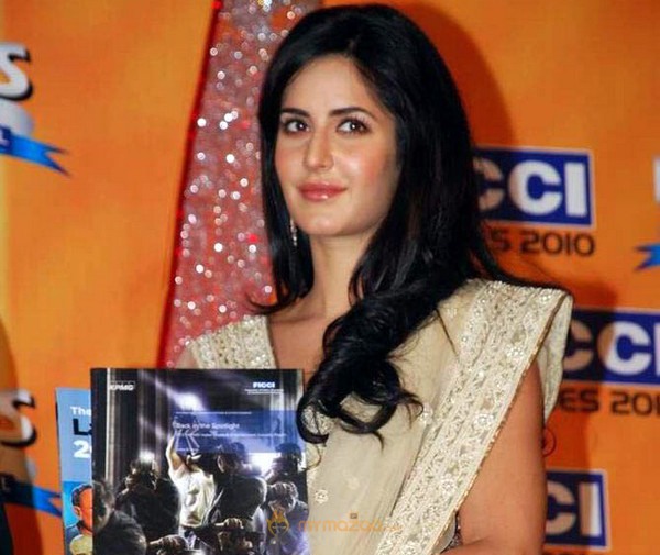 SRK, Katrina and Victoria (Dutch) at FICCI