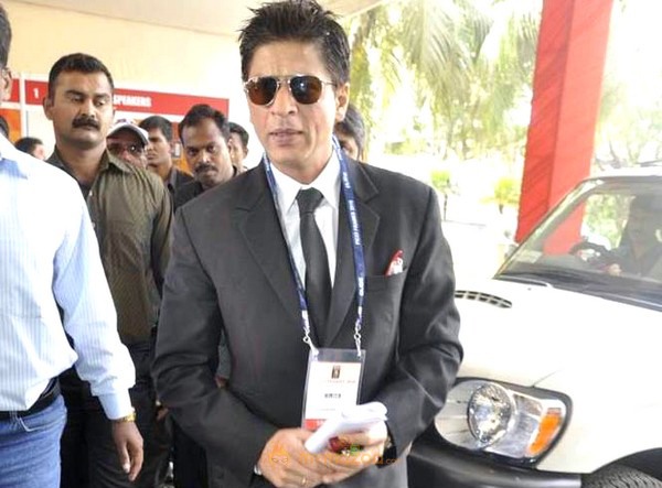 SRK, Katrina and Victoria (Dutch) at FICCI